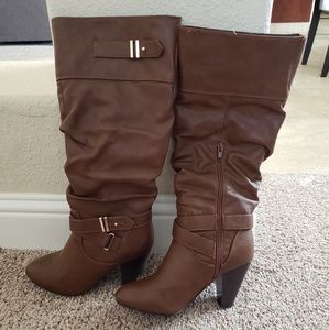 Rampage heeled boots brown size 6.5